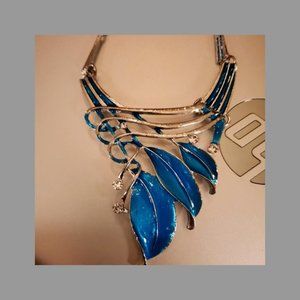 NEW, Still in box Turquoise Feathered Necklace w/ matching earrings!